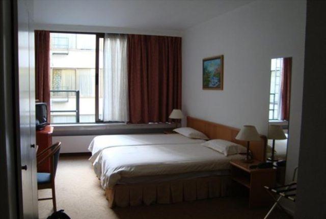 Hotel Keyserlei Amberes Habitación foto