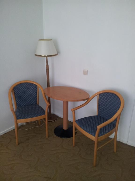 Hotel Keyserlei Amberes Habitación foto