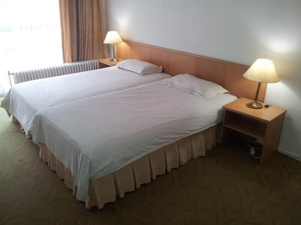 Hotel Keyserlei Amberes Habitación foto